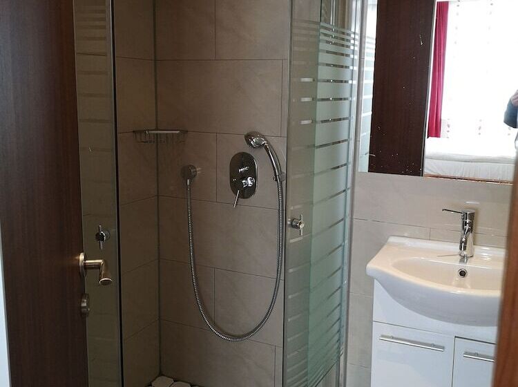 בית מלון כפרי Atlas Post