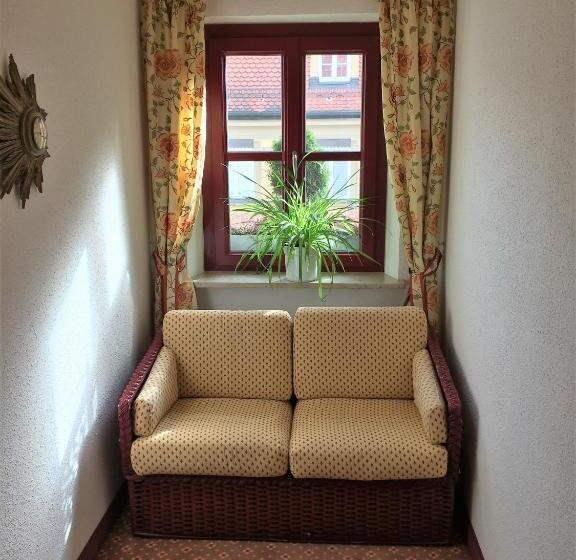 هتل Augsburger Hof