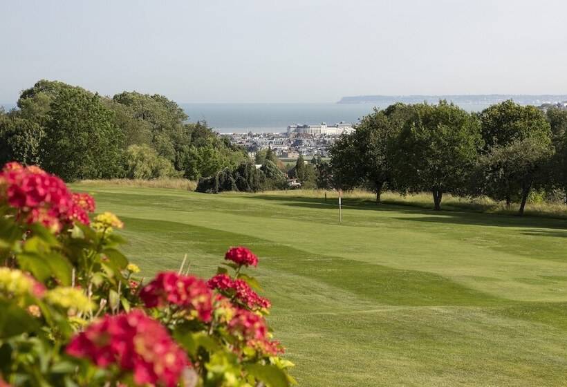 ホテル Barriere Le Royal Deauville