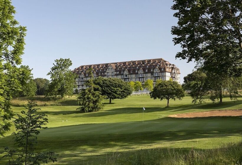 ホテル Barriere Le Royal Deauville