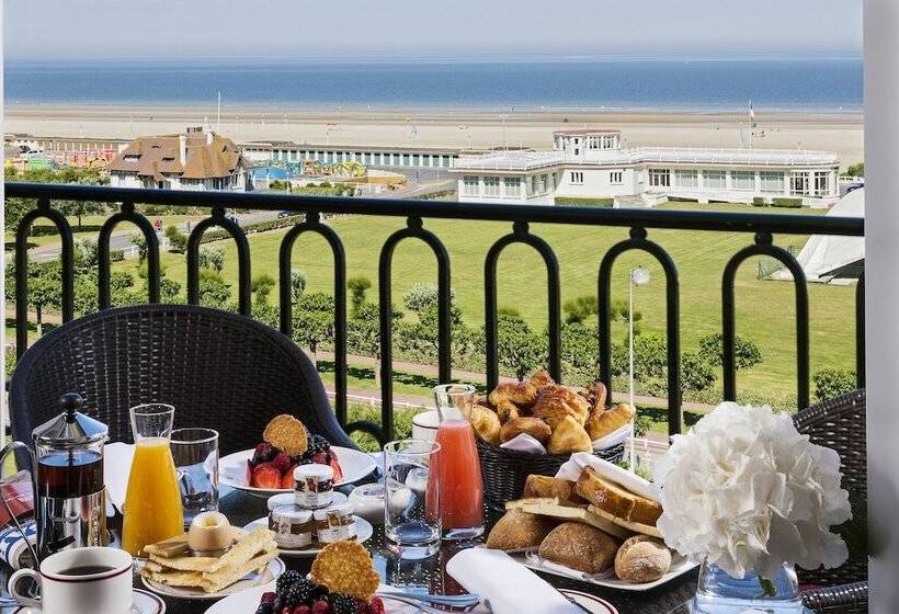 ホテル Barriere Le Royal Deauville