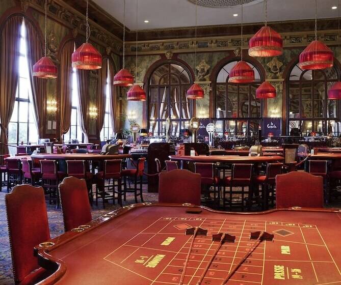 ホテル Barriere Le Royal Deauville