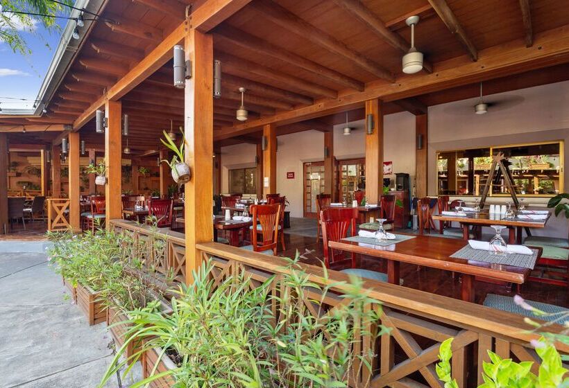 호텔 Best Western Plus Belize Biltmore Plaza