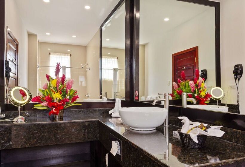 فندق Best Western Plus Belize Biltmore Plaza