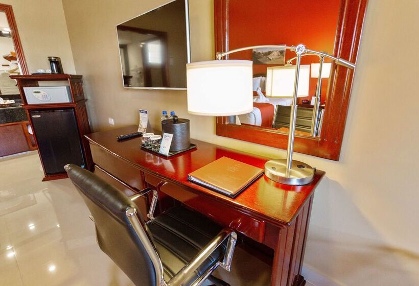 فندق Best Western Plus Belize Biltmore Plaza