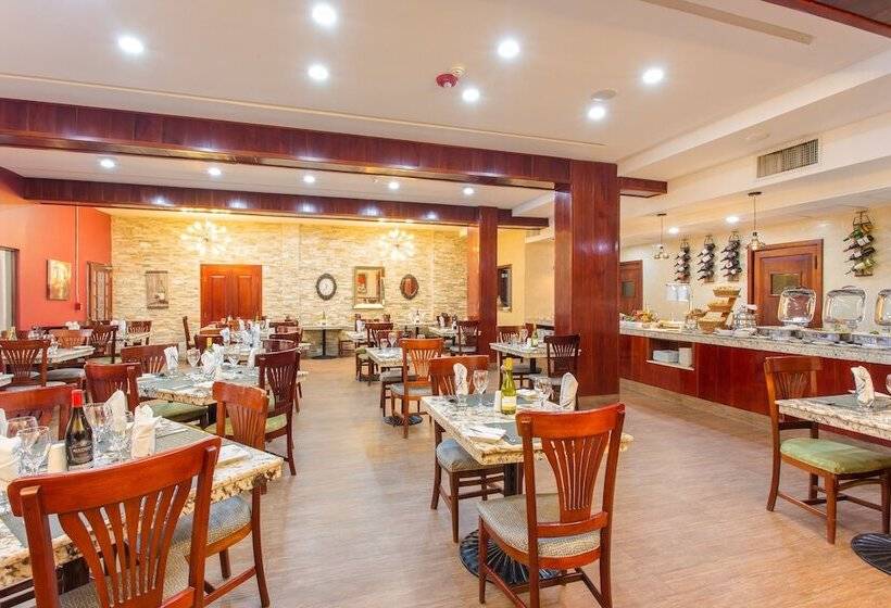 호텔 Best Western Plus Belize Biltmore Plaza