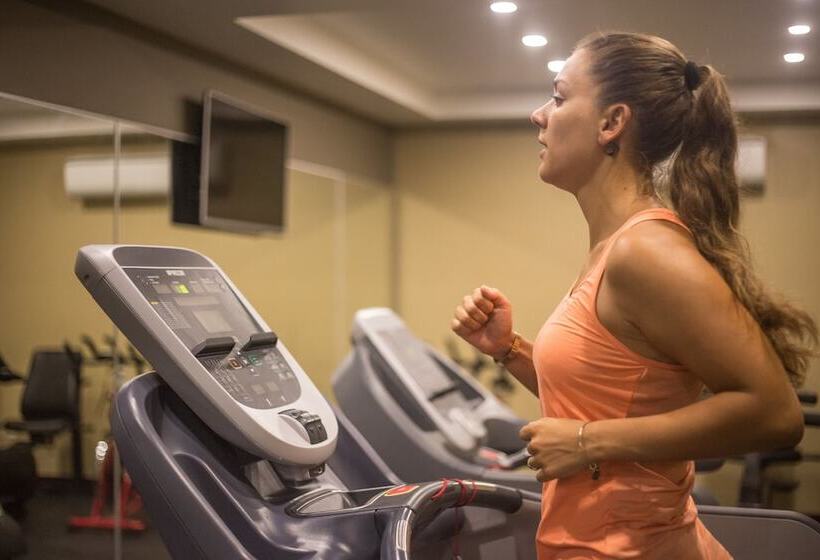 호텔 Best Western Plus Belize Biltmore Plaza