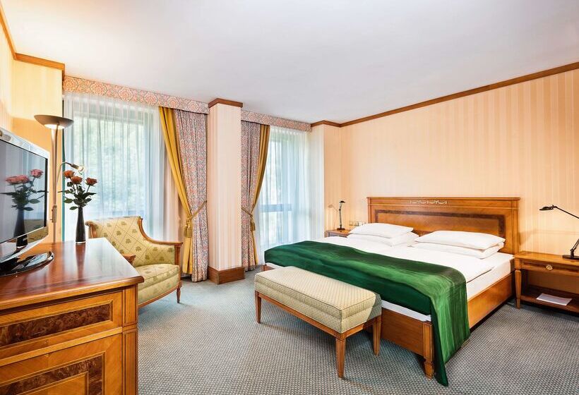 Best Western Premier Grand Hotel Russischer Hof