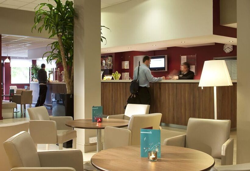 ホテル Campanile  Swindon