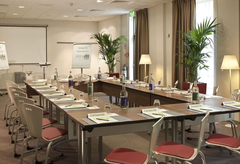 ホテル Campanile  Swindon