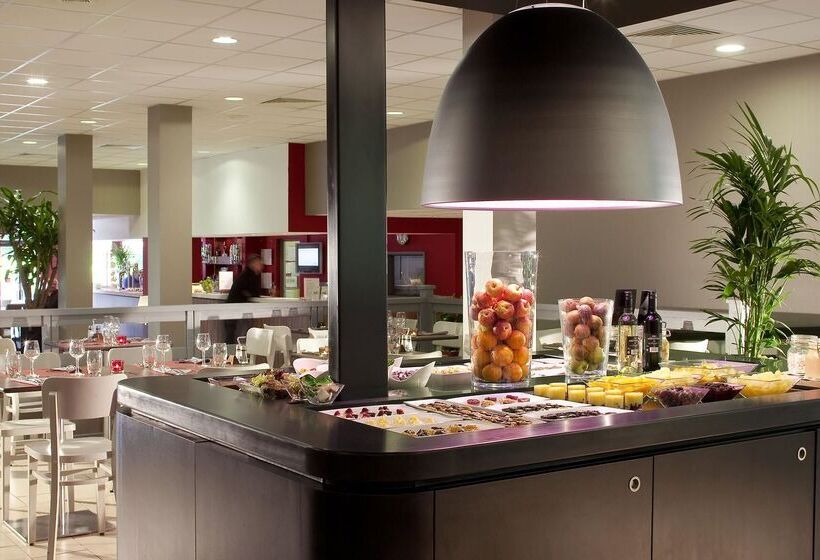 ホテル Campanile  Swindon