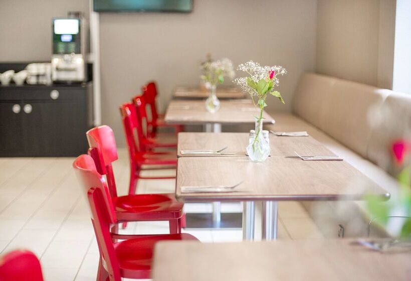 ホテル Campanile  Swindon