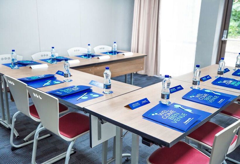 ホテル Campanile  Swindon