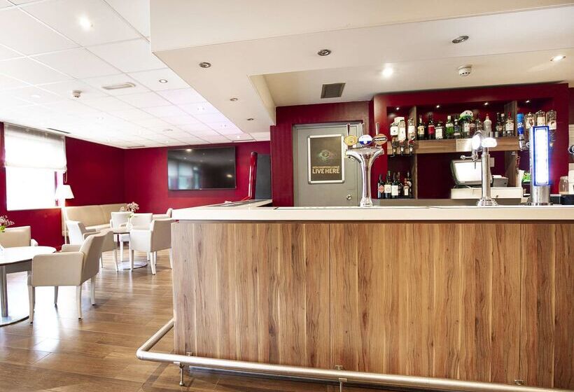 ホテル Campanile  Swindon