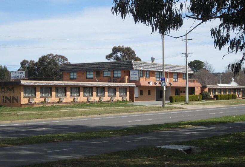 בית מלון כפרי Canberra Lyneham Motor Inn