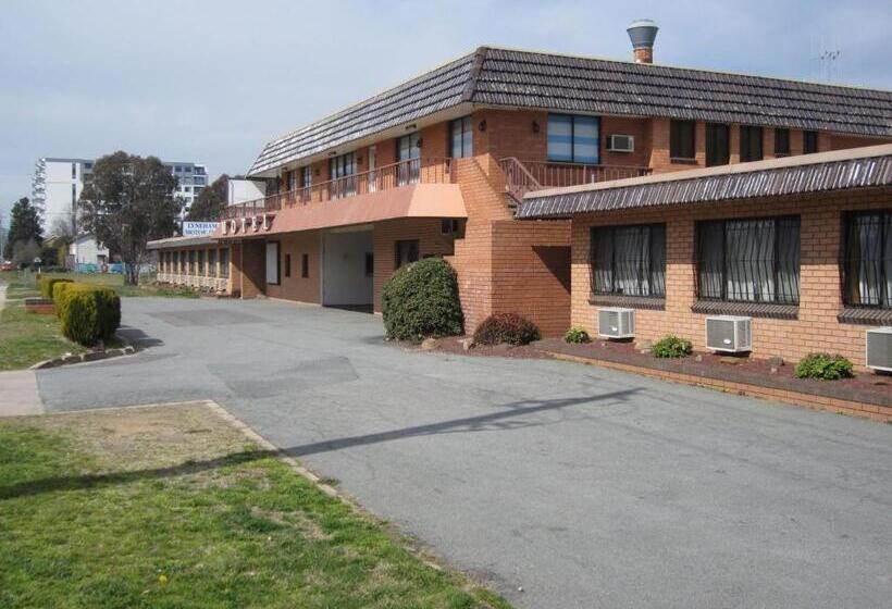 בית מלון כפרי Canberra Lyneham Motor Inn