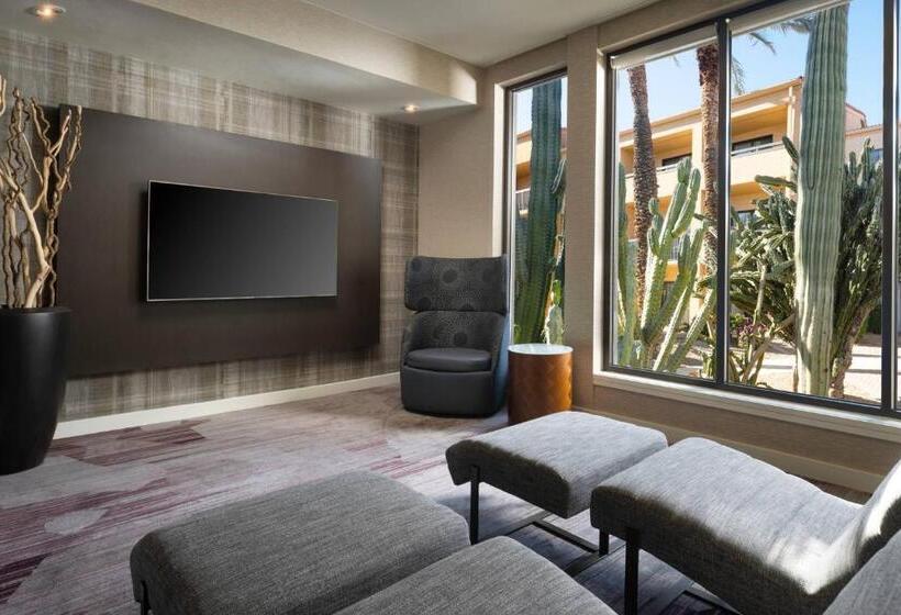 هتل Courtyard By Marriott Phoenix Mesa