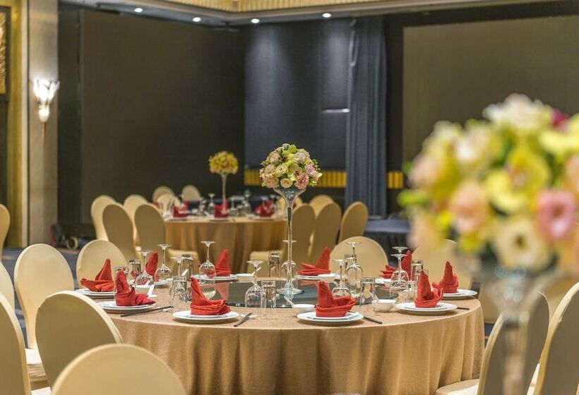 בית מלון כפרי Crowne Plaza Shanghai, An Ihg