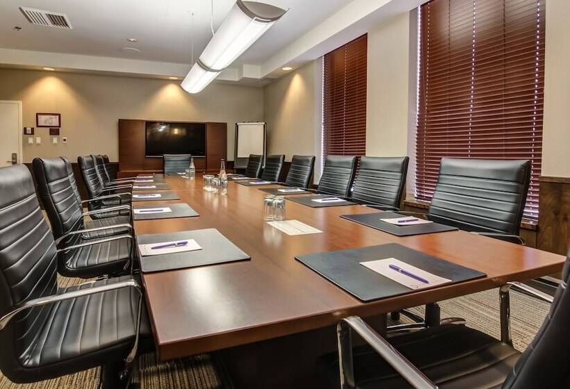 Delta Hotels By Marriott Saguenay Conference Centre