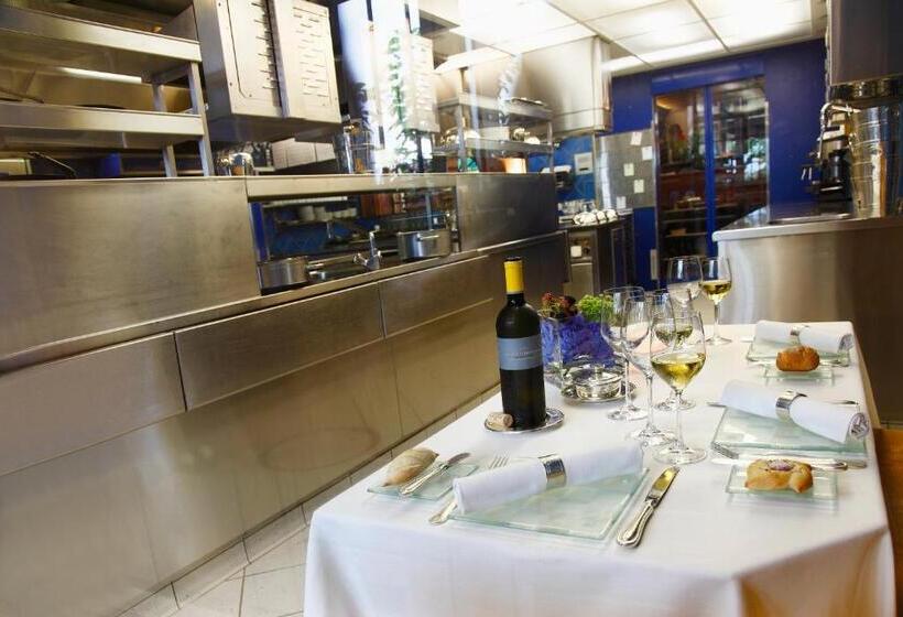 Отель Domaine De Chateauvieux