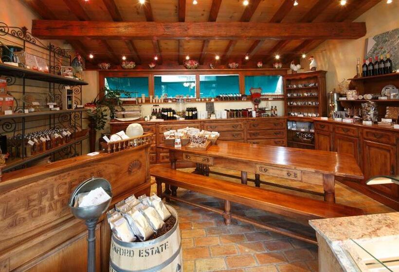 Отель Domaine De Chateauvieux