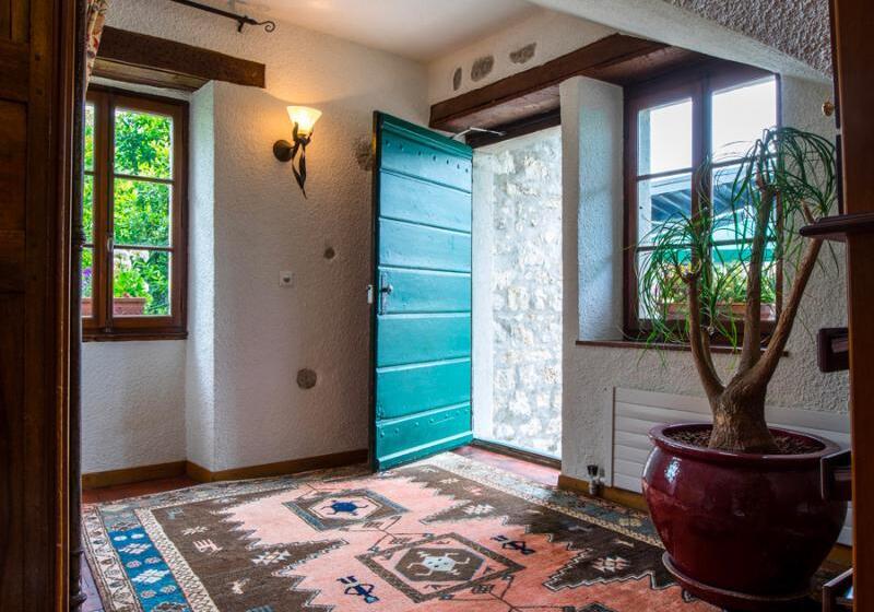 Отель Domaine De Chateauvieux