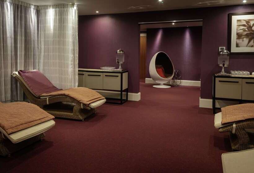 فندق Glasgow Westerwood Spa & Golf Resort