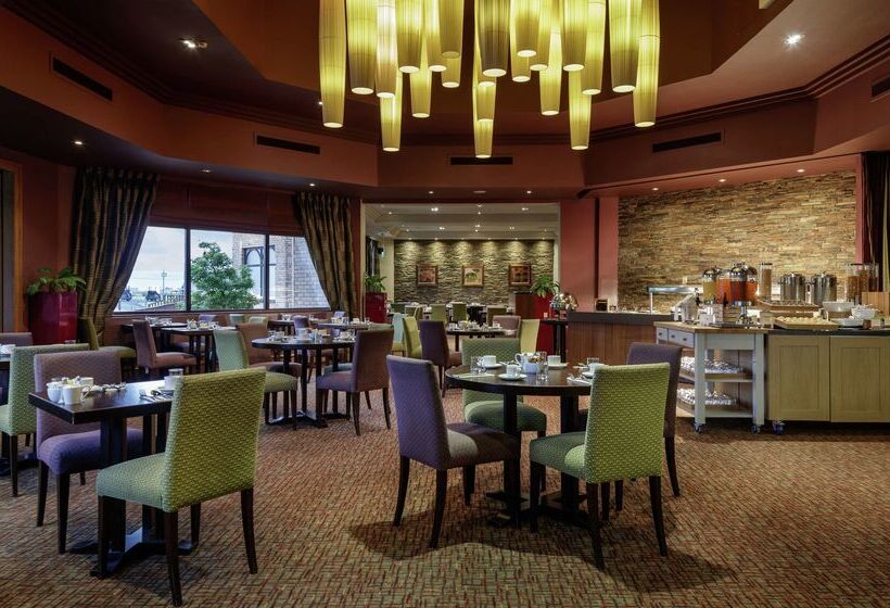 فندق Glasgow Westerwood Spa & Golf Resort