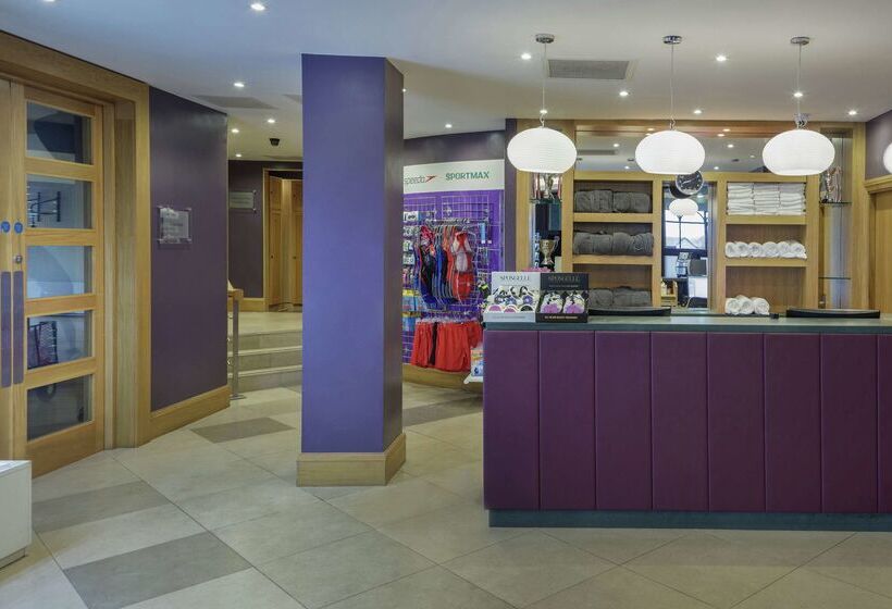 فندق Glasgow Westerwood Spa & Golf Resort