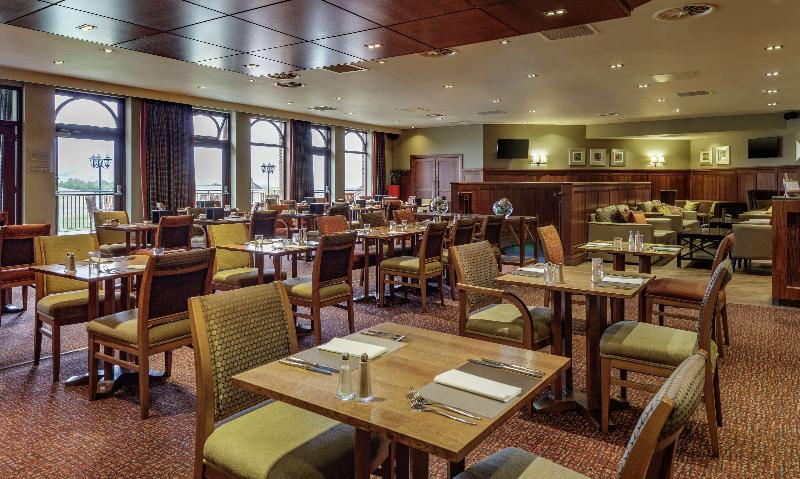 فندق Glasgow Westerwood Spa & Golf Resort