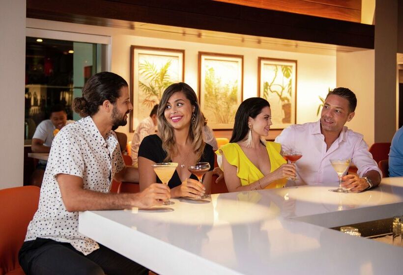 فندق Doubletree By Hilton San Juan