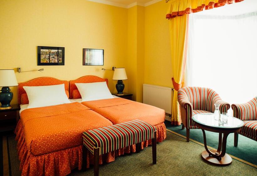 فندق Dvorak Spa & Wellness