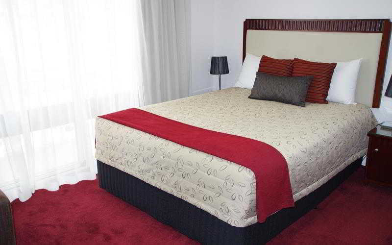 هتل Ensenada Motor Inn And Suites