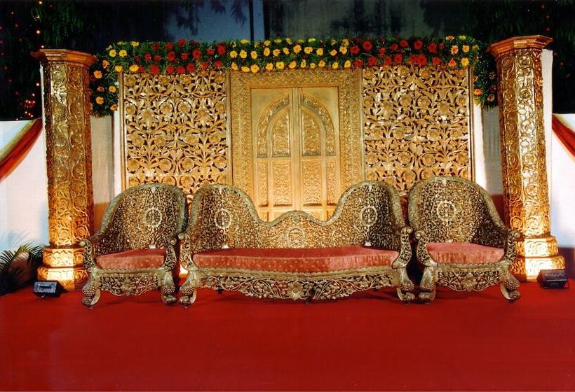 בית מלון כפרי Express Towers