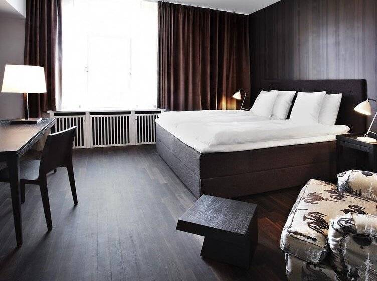 First Hotel Grand