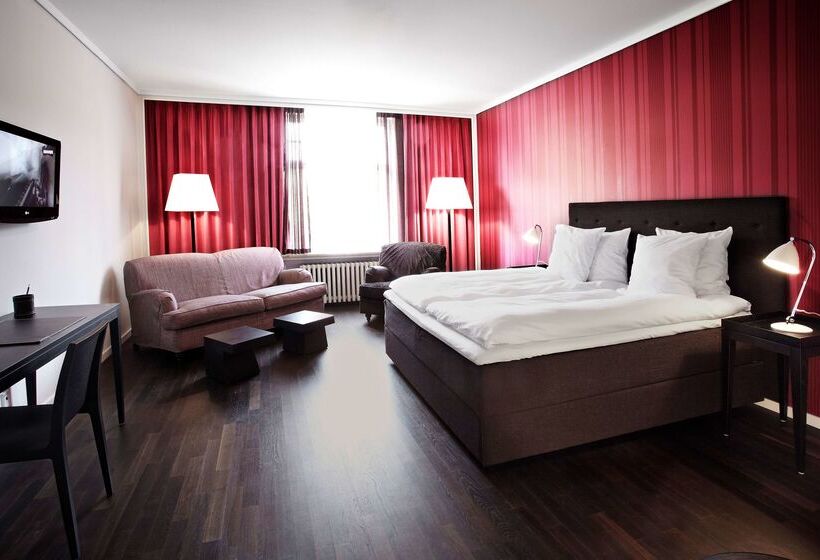 First Hotel Grand