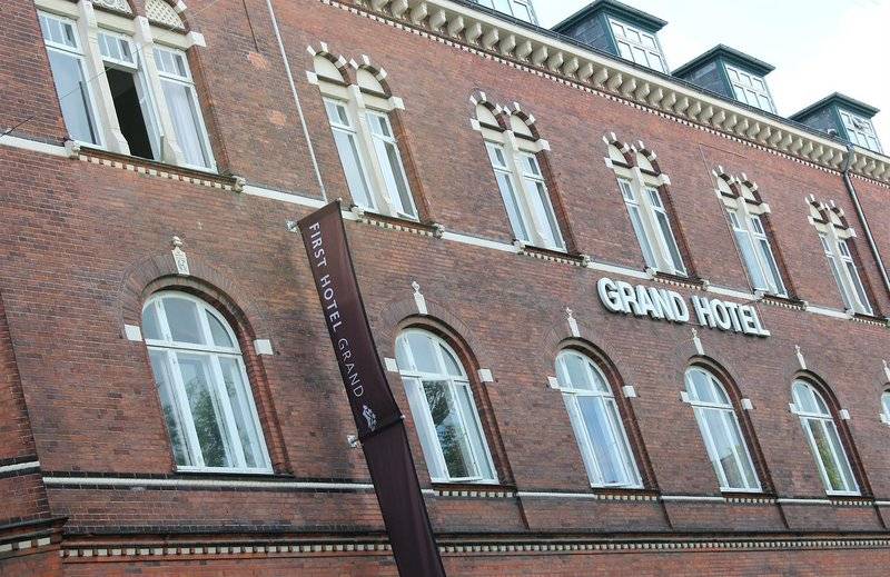 First Hotel Grand