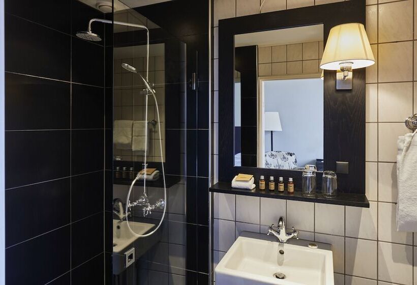 First Hotel Grand