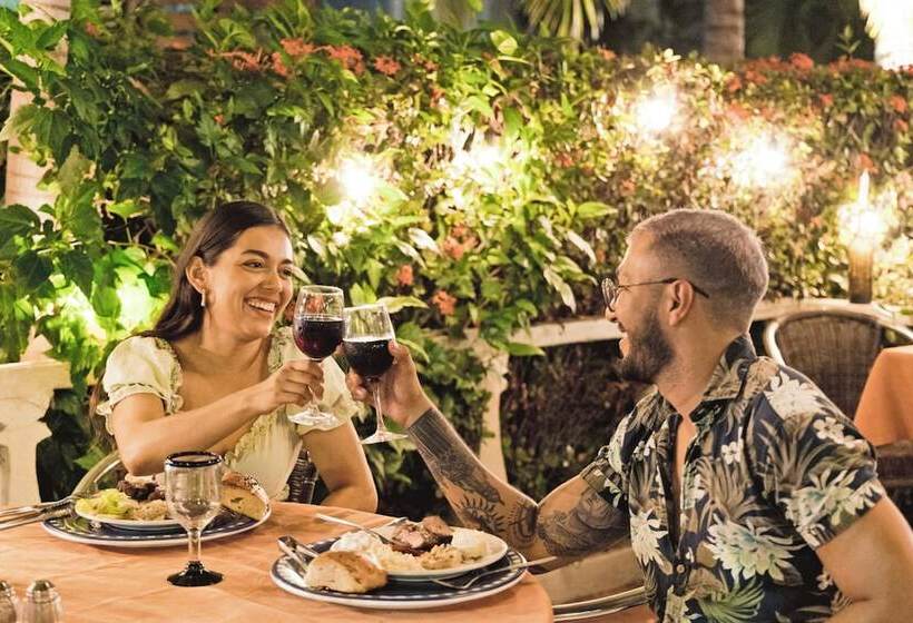 בית מלון כפרי Fontan Ixtapa