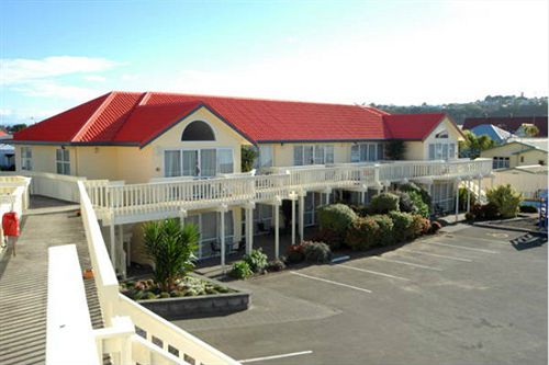 Fountain Court Motel