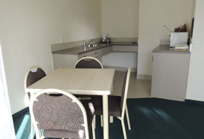 Fountain Court Motel