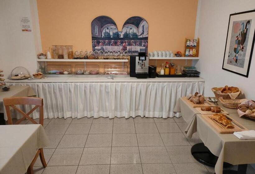 ホテル Garni Dei Fiori