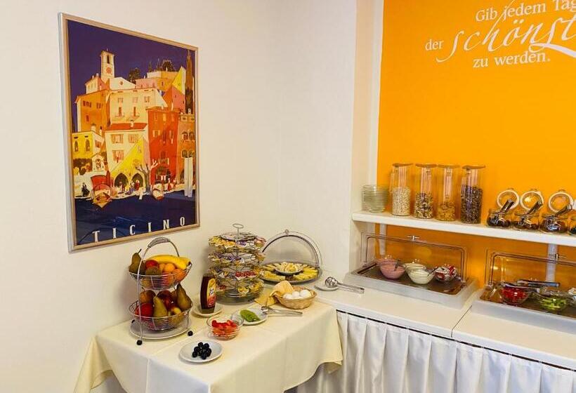 ホテル Garni Dei Fiori