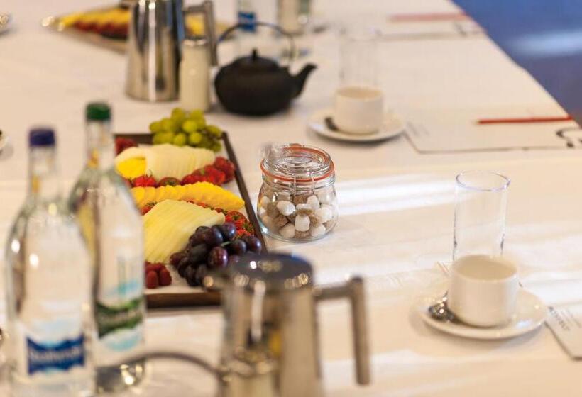 Glasgow West Hotel By Compass Hospitality