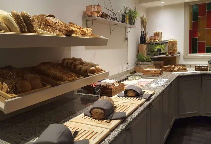 Отель Golden Tulip Leiden Centre