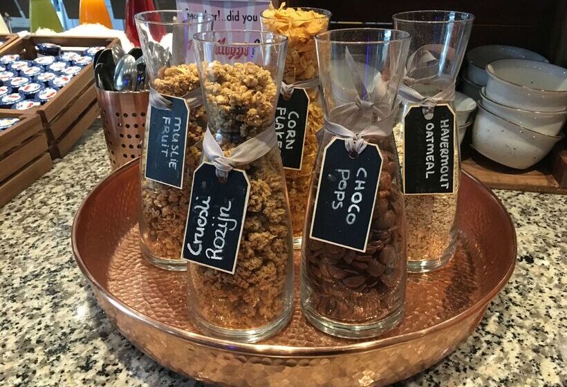 Отель Golden Tulip Leiden Centre