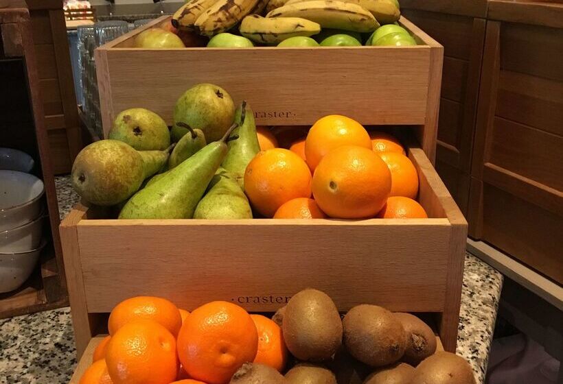 Отель Golden Tulip Leiden Centre