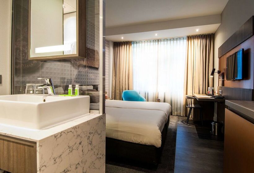 Отель Golden Tulip Leiden Centre