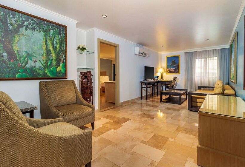 Grand Hotel Guayaquil, Ascend Hotel Collection