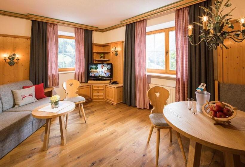 ホテル Haller S Geniesser